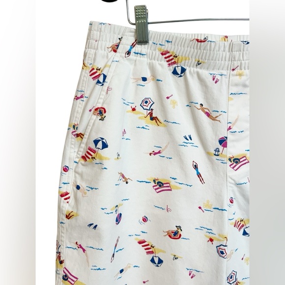 Lands’ End Women's Mid Rise Elastic Waist Pull On 12" Chino Bermuda Shorts Sz 12 - Picture 2 of 5